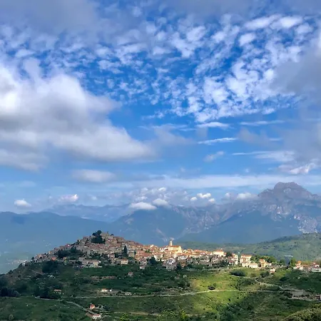 Lovers' Nest - Unità 1 Casa vacanze Baiardo