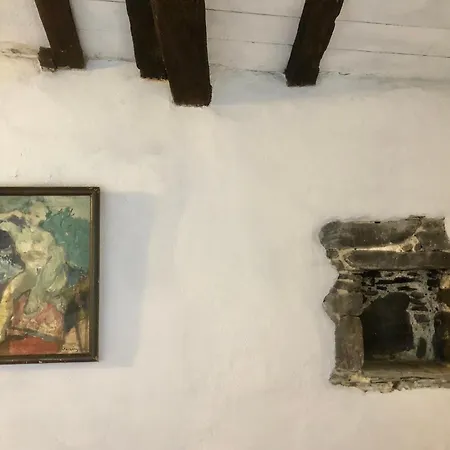 Lovers' Nest - Unita 1